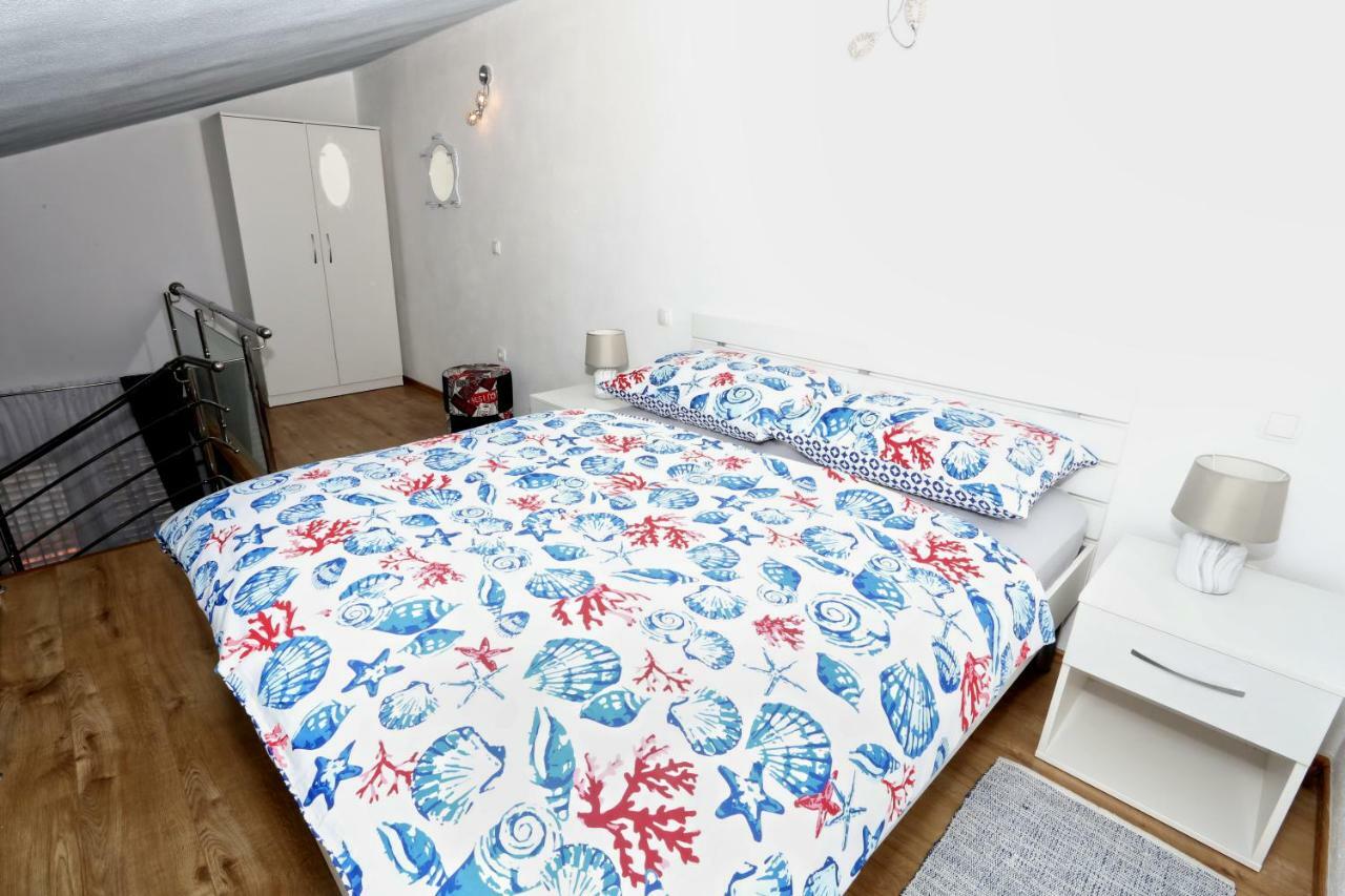 Apartman Kristian Trogir Zewnętrze zdjęcie