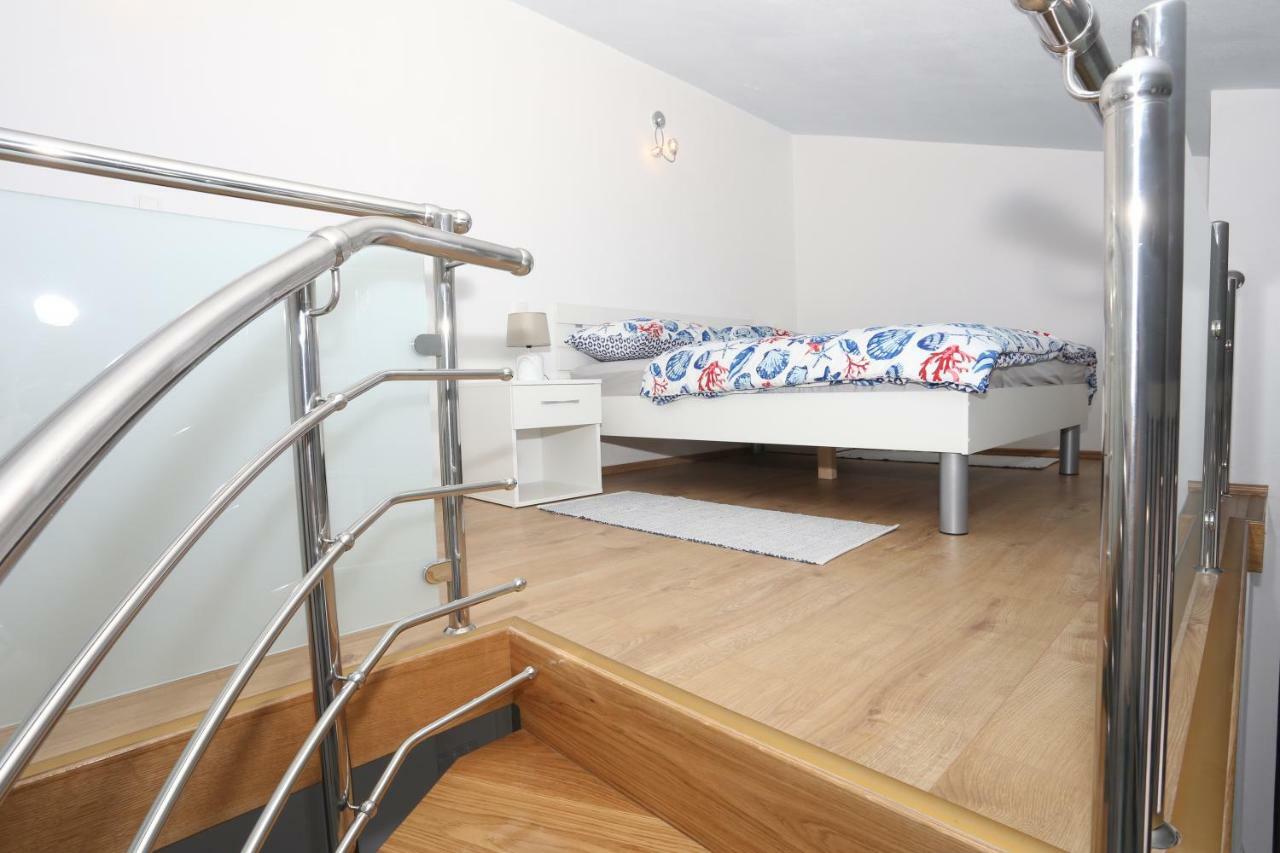 Apartman Kristian Trogir Zewnętrze zdjęcie