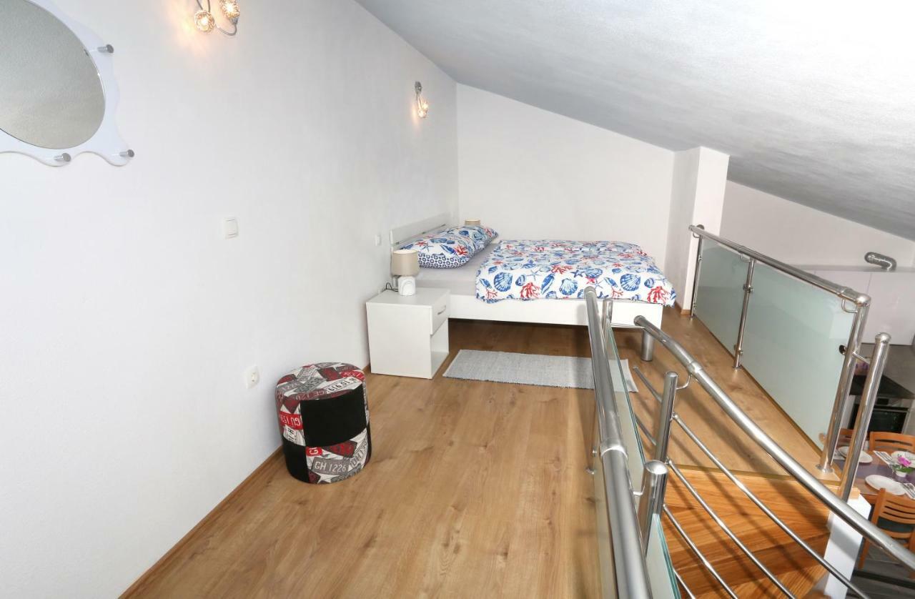 Apartman Kristian Trogir Zewnętrze zdjęcie